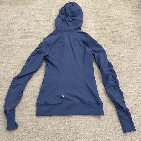 Lululemon Dance Studio Jacket III
Water Drop /Heathered Water Drop - Size 6, EUC - Picture 3 of 8